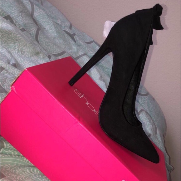 Shoe Dazzle Shoes - Shoe Dazzle pumps for sale !!!